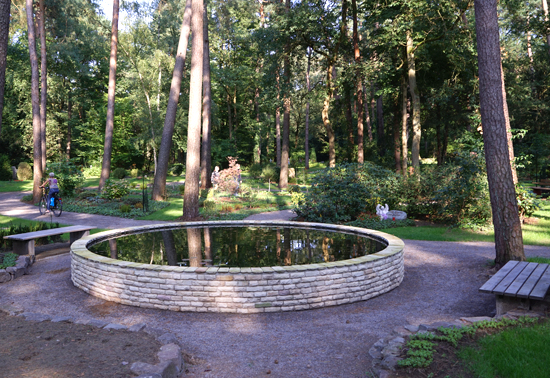 c-gruener-raum-der-erinnerung-lauheide.jpg