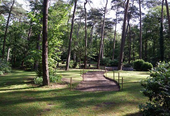 4-b-gruener-raum-der-erinnerung-lauheide.jpg